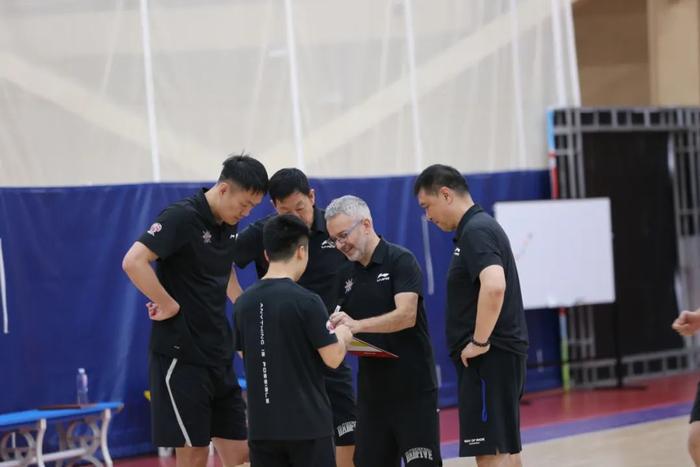 儿童如何在游戏中学习篮球技术_1